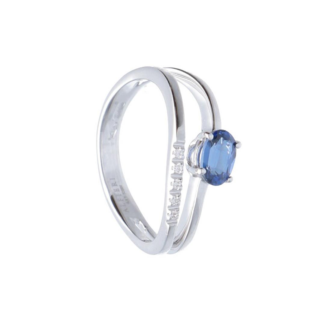 ANELLO IN ORO BIANCO CON DIAMANTI CT 0.05 E ZAFFIRO CT 0.60 - ALFIERI & ST. JOHN