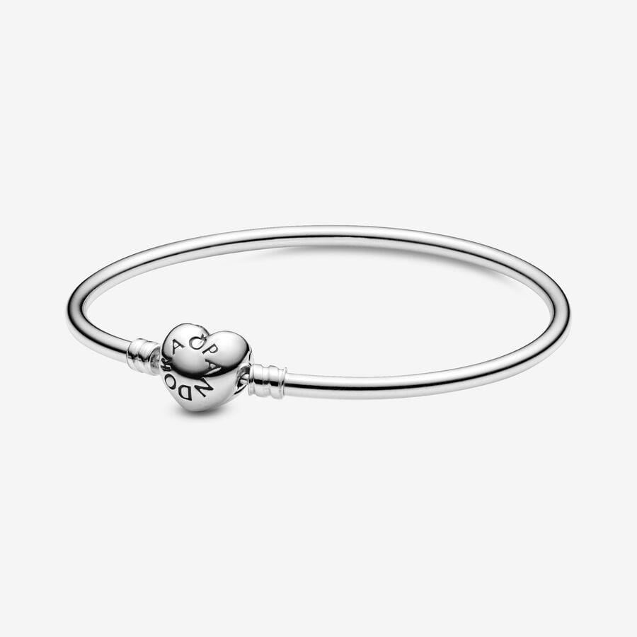 Bracciale rigido Moments in argento con chiusura a cuore - PANDORA