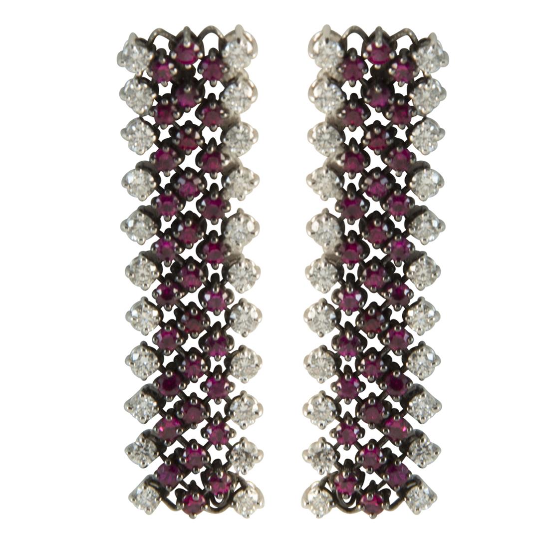 Orecchini  5 file in oro bianco con diamanti ct 1.60 e rubini ct 2.00 misura 7.00cm - ALFIERI & ST. JOHN