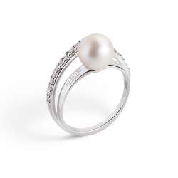 Ring in gold with Akoya pearl and ct. 0,30 diamonds  - ALFIERI & ST. JOHN