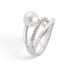 Ring in gold with Akoya pearl and ct. 0,14 diamonds  - ALFIERI & ST. JOHN